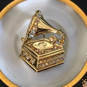 Vintage Gramophone  Brooch